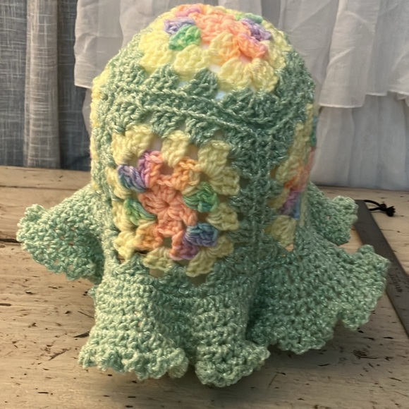 Pretty in Patels. Handmade crocheted granny square bucket hats. - Picture 4 of 5